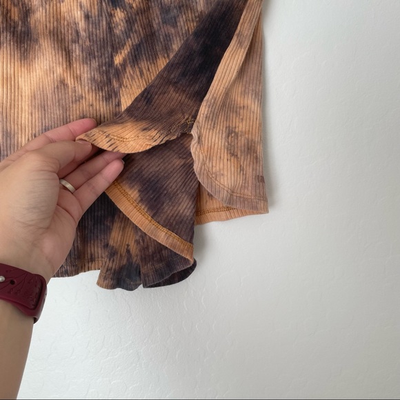 Shein Knot Waist Bleached Tie Dye Shorts Size Medium 6 - Picture 5 of 8